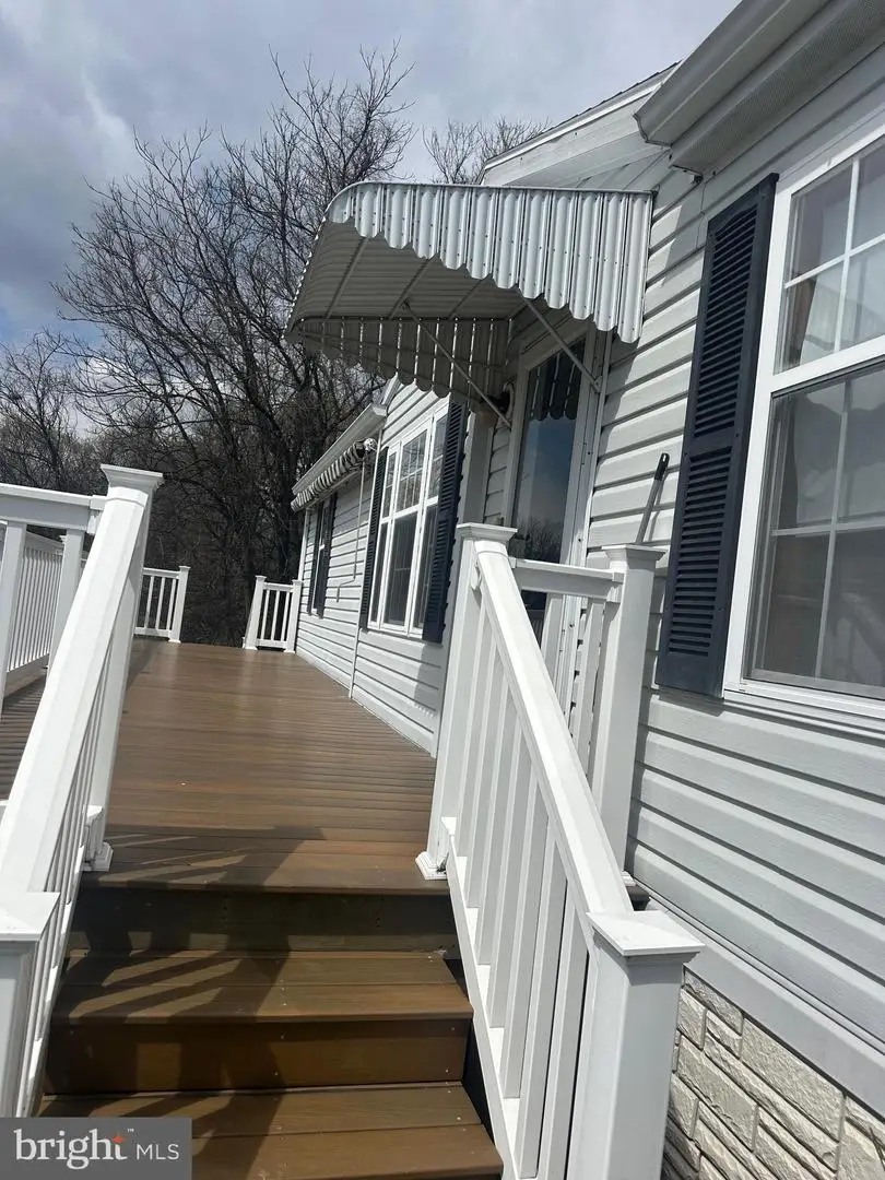 374 W Cedar St, Palmyra, PA 17078 - #2