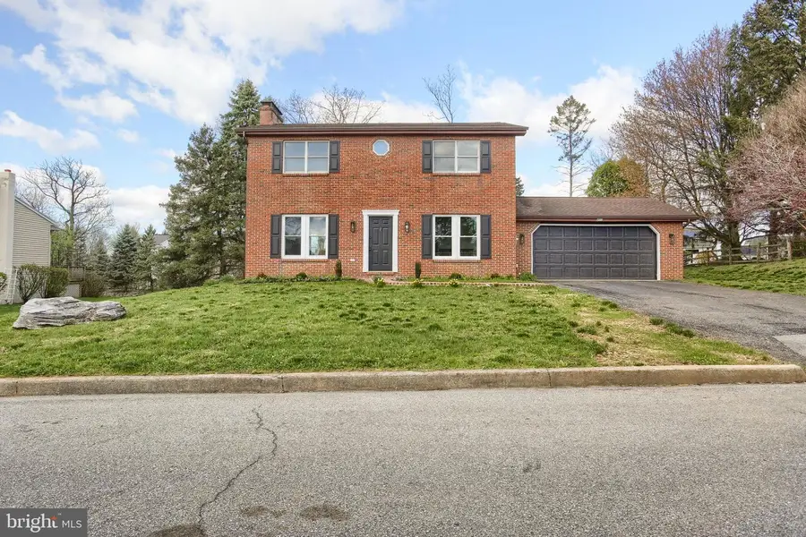 402 Oaklyn Rd, Lebanon, PA 17042 - #2