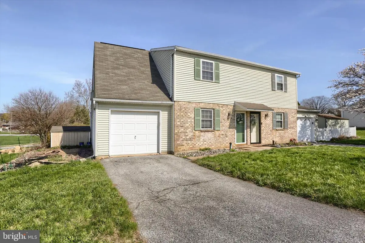 19 Dogwood Ln, Cleona, PA 17042 - #1