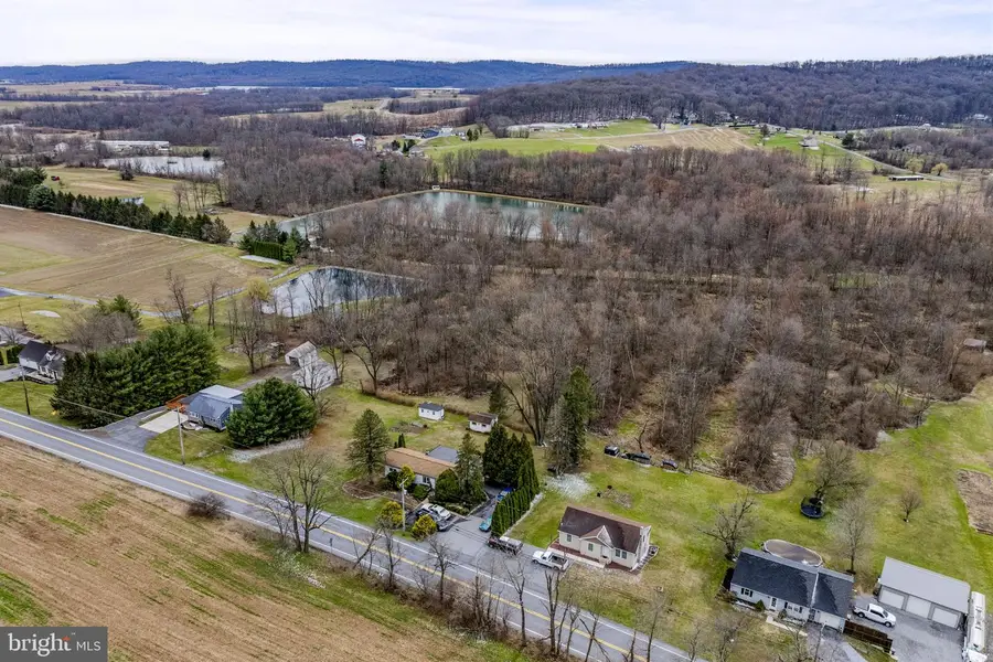 2487 Heidelberg Ave, Newmanstown, PA 17073 - #3