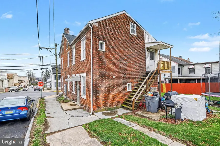 601 Maple St, Lebanon, PA 17046 - #3