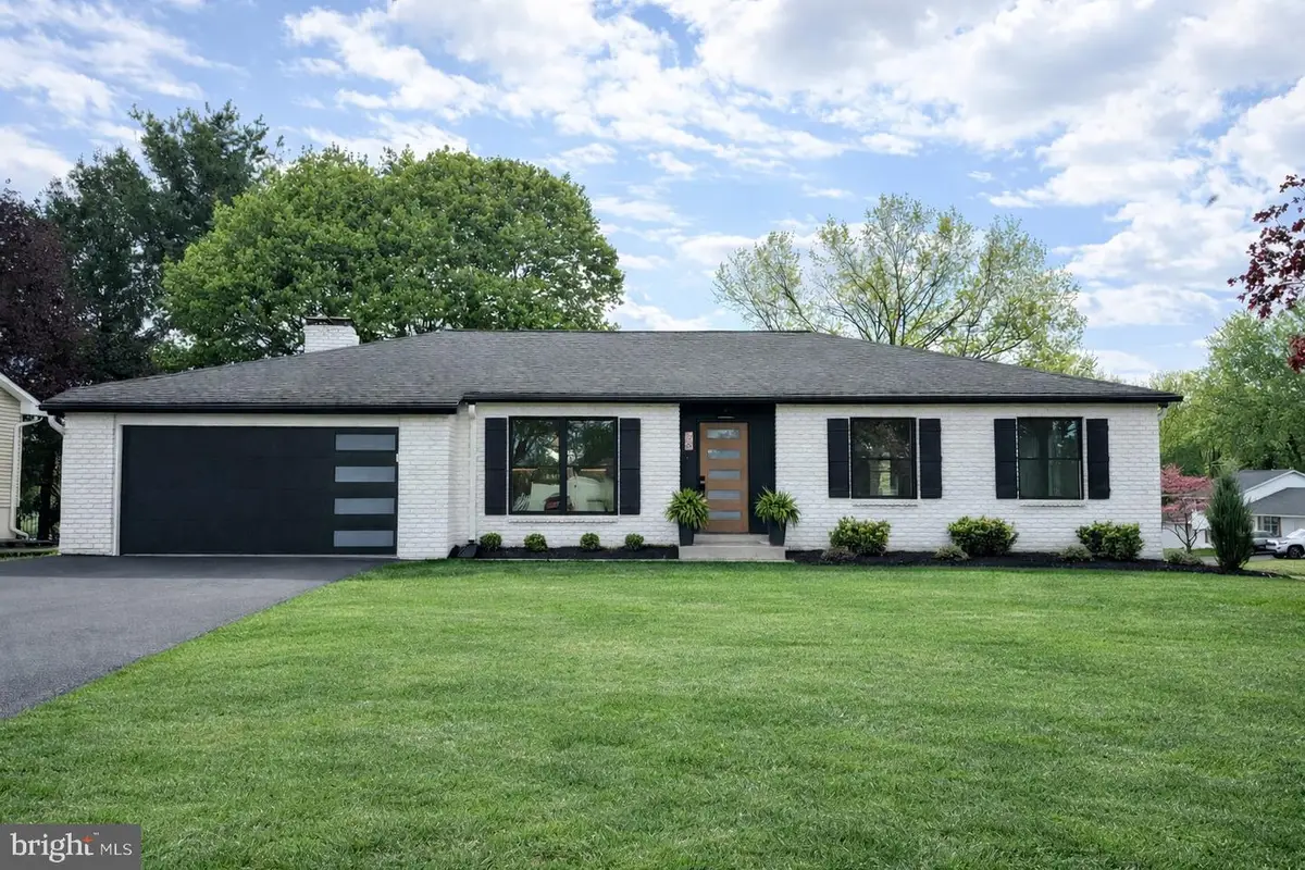 36 Kingston Dr, Palmyra, PA 17078 - #1