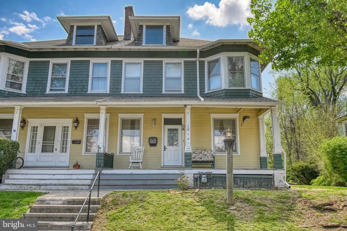 14 E Chestnut St, Lebanon, PA 17042 - #1