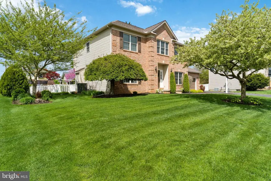 174 Chesterfield Dr, Palmyra, PA 17078 - #2