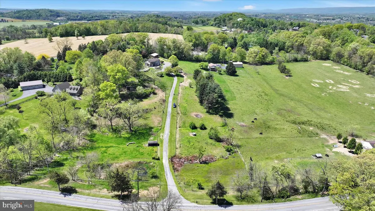 2145 Quarry Rd, Lebanon, PA 17046 - #1
