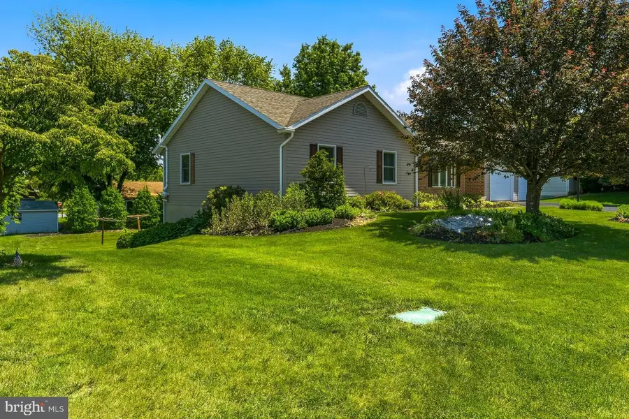 630 Richfield Dr, Lebanon, PA 17042 - #2