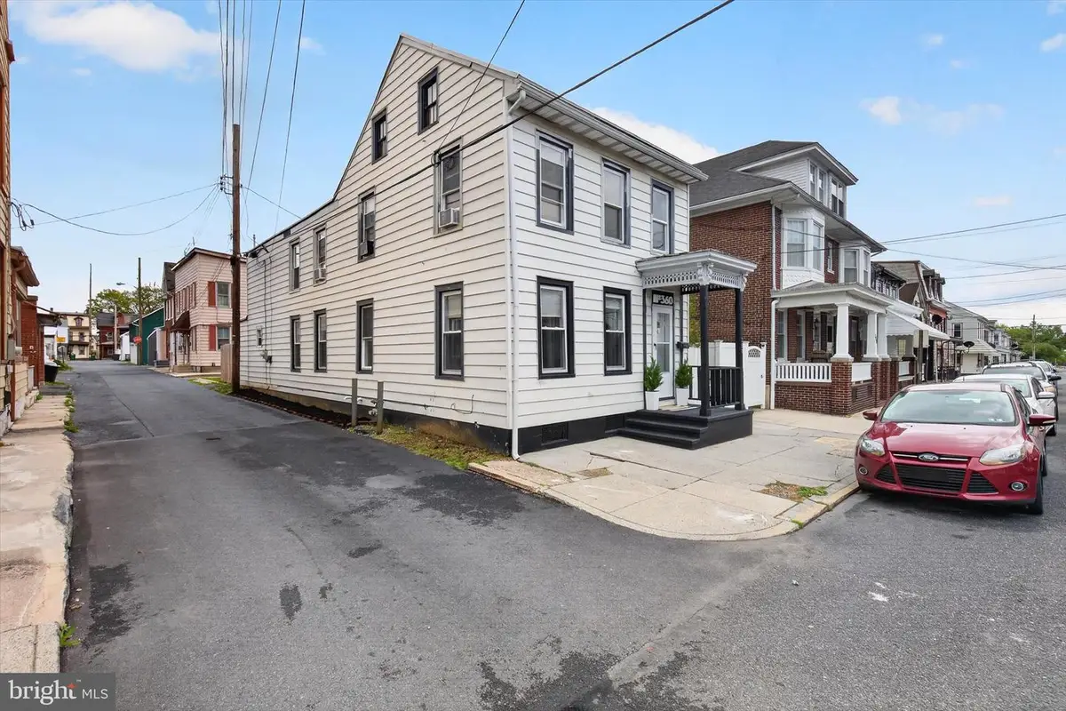 360 N 5th St, Lebanon, PA 17046 - #1