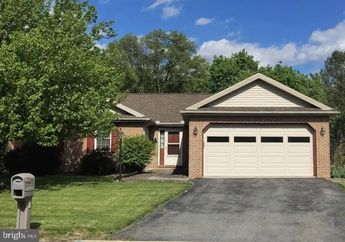 7 Southfield Rd, Lebanon, PA 17042 - #1