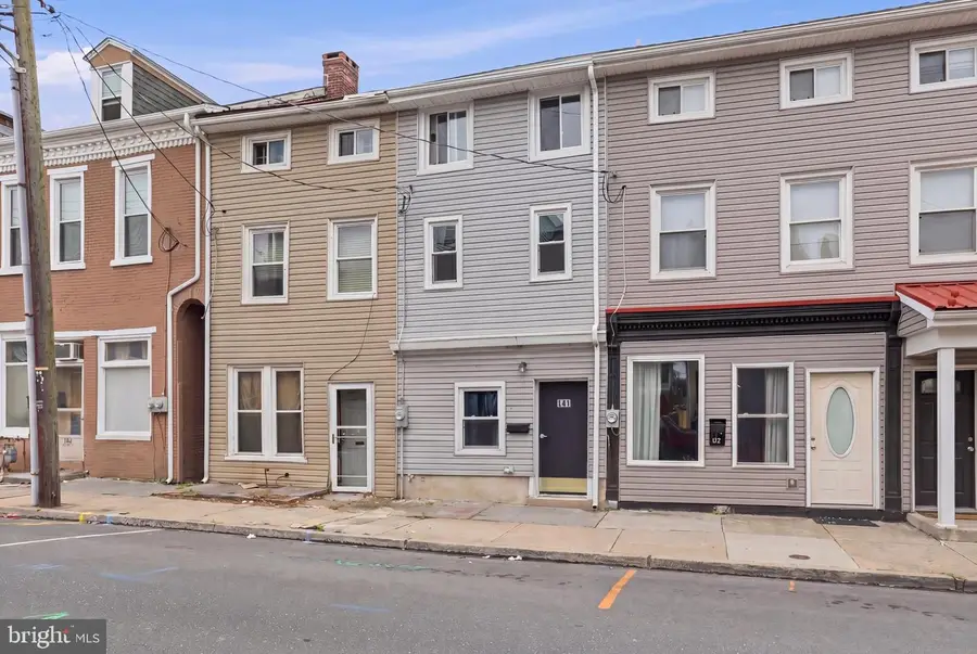 141 N 9th St, Lebanon, PA 17046 - #3