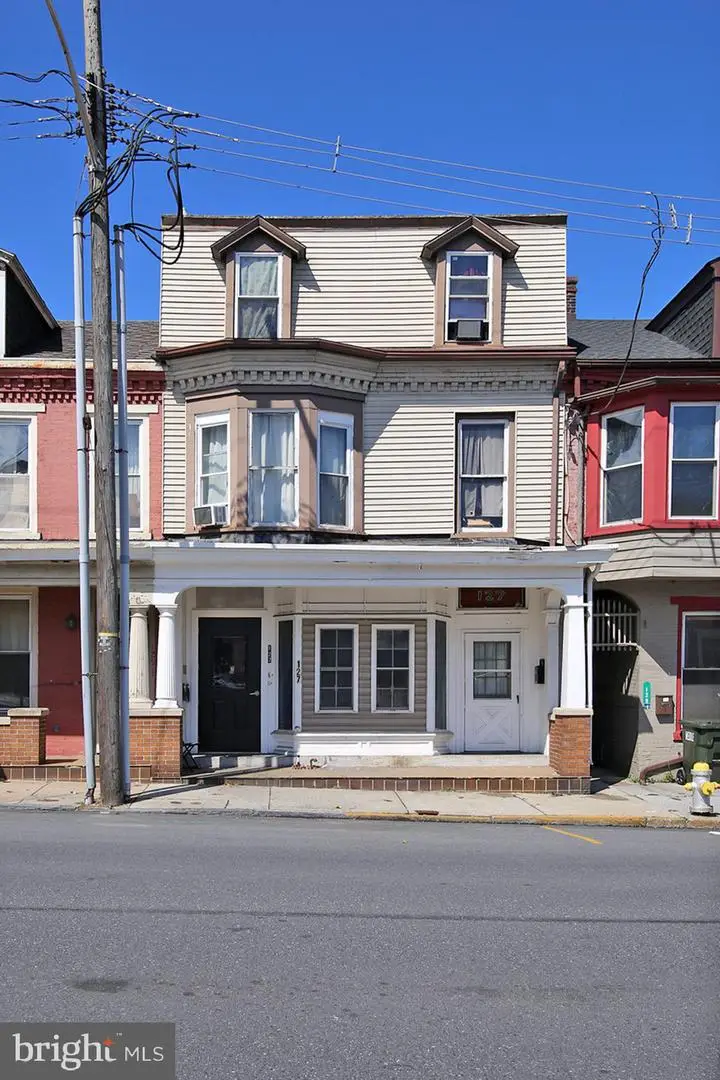 127 N 9th St, Lebanon, PA 17046 - #1