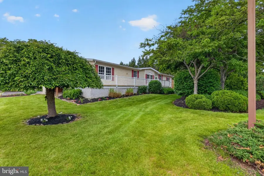 684 W Cedar St, Palmyra, PA 17078 - #2