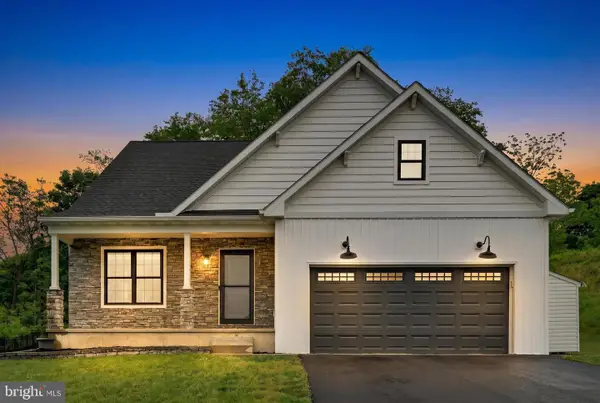 528 Darlington Ave, JONESTOWN, PA 17038