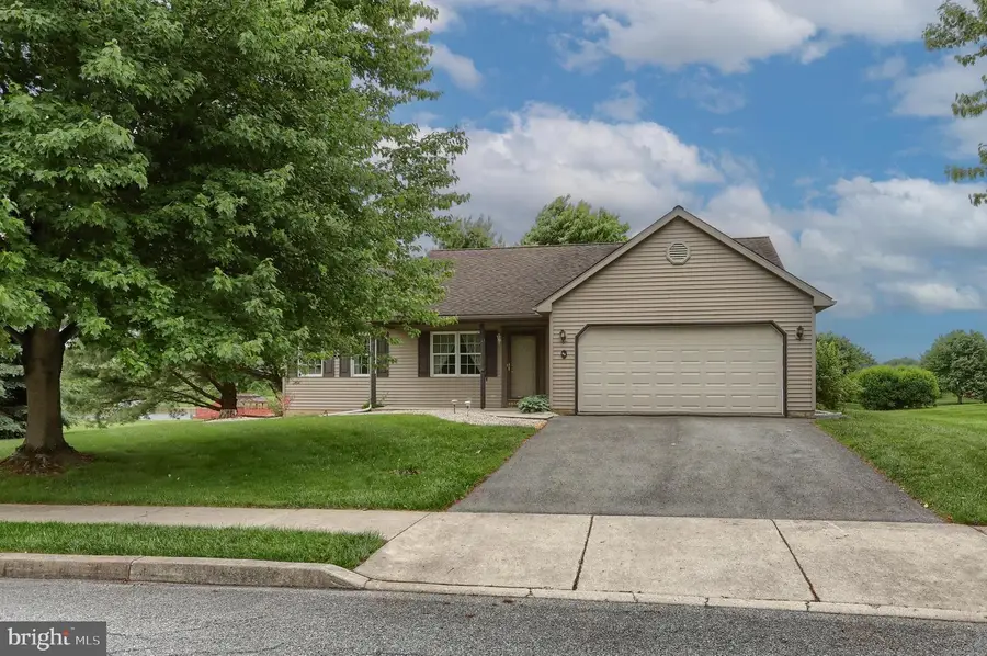 49 Springhouse Dr, Myerstown, PA 17067 - #3