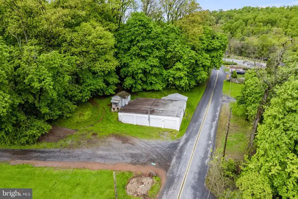 233 Mountain Trail Rd, NEWMANSTOWN, PA 17073