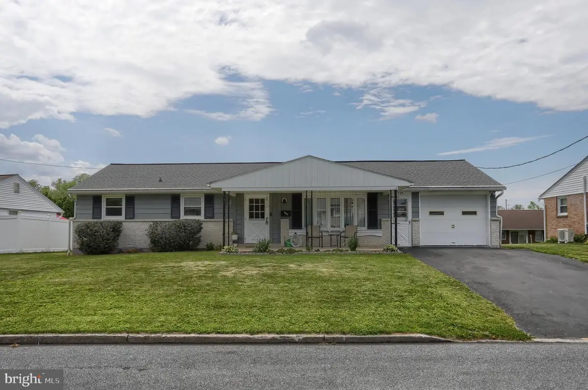 739 Sally Ann Dr, Lebanon, PA 17046 - #1