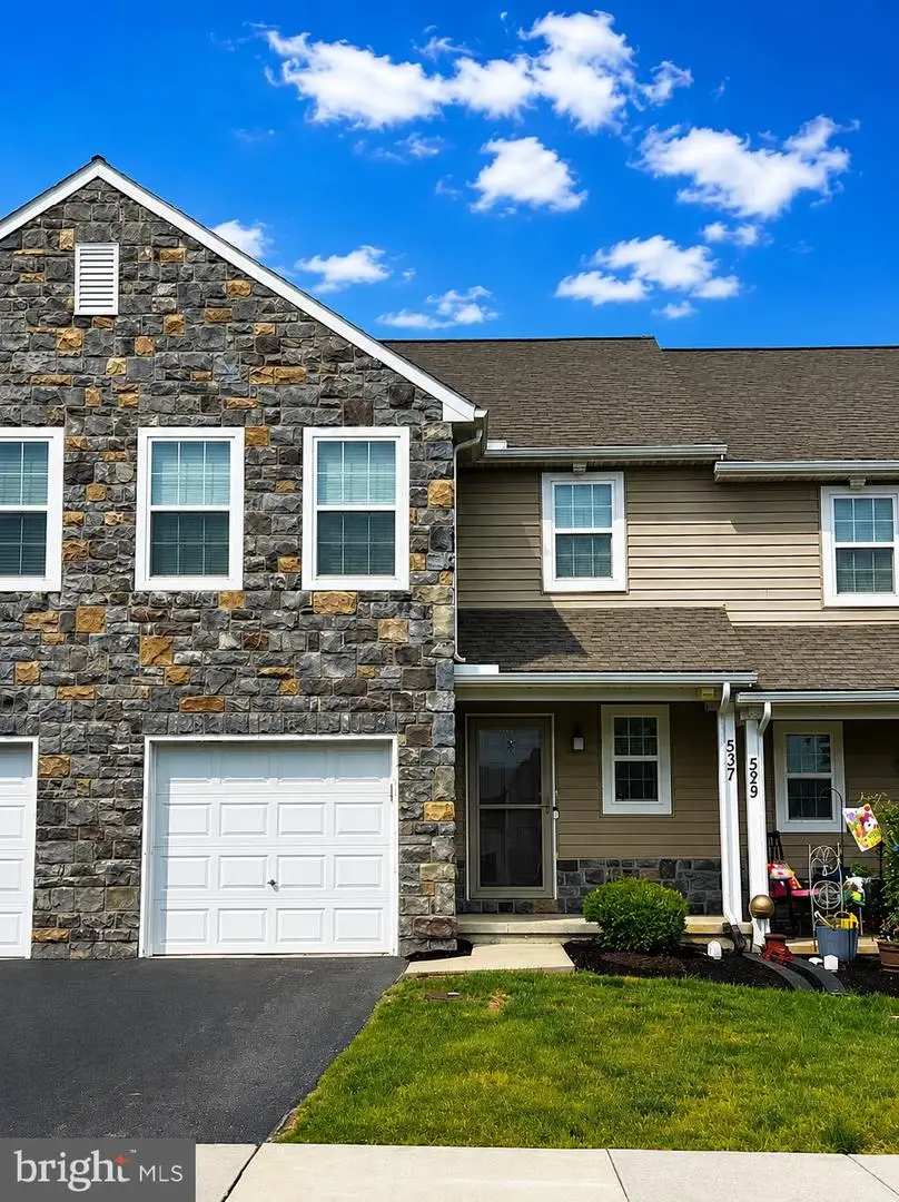537 Brookwood Dr, Palmyra, PA 17078 - #1