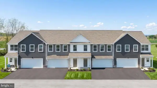 104 Foundry Ln, LEBANON, PA 17042