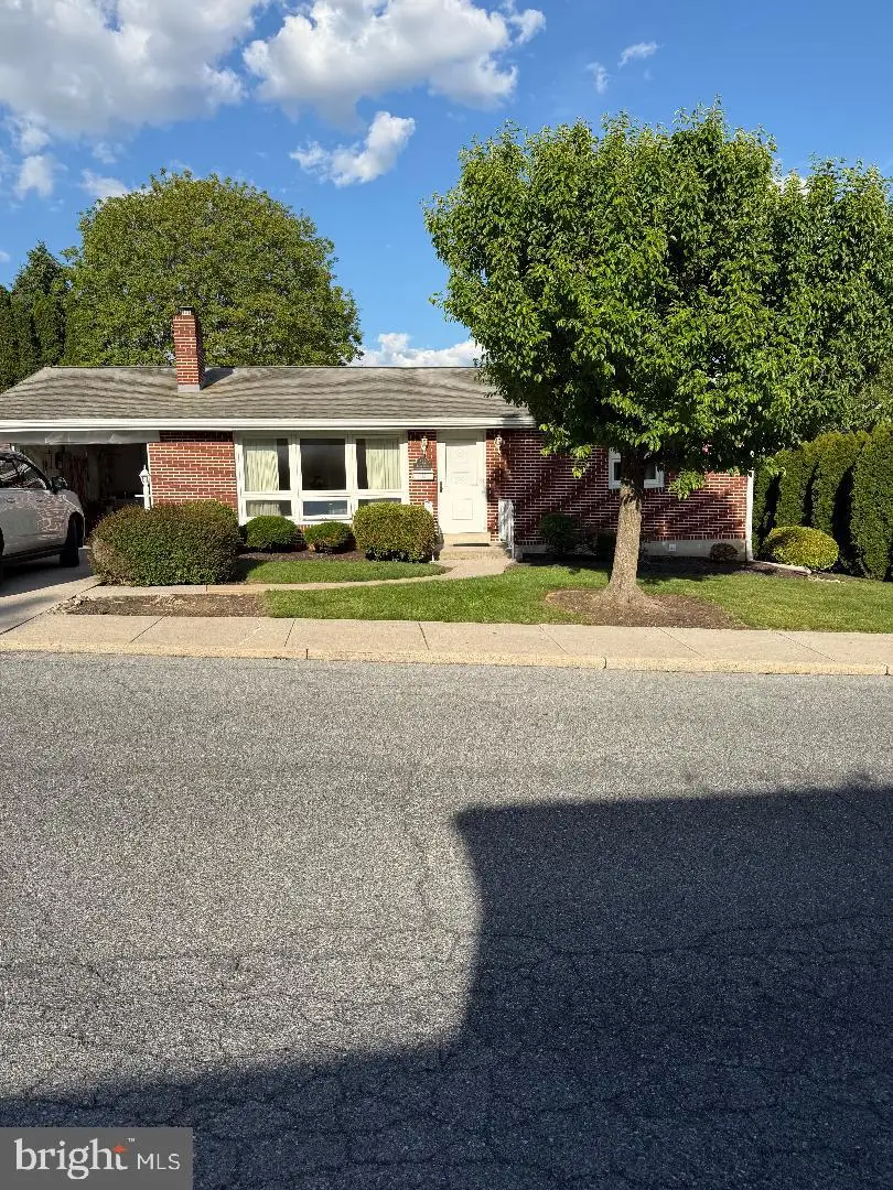 322 Taylor St, Lebanon, PA 17042 - #1