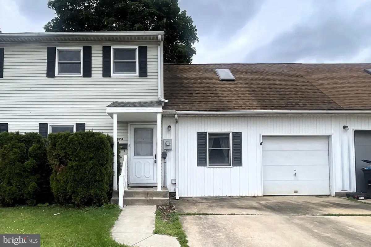 135-a S Chestnut St, Annville, PA 17003 - #1