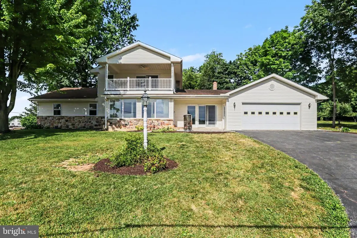 142 Eisenhower Rd, Palmyra, PA 17078 - #1