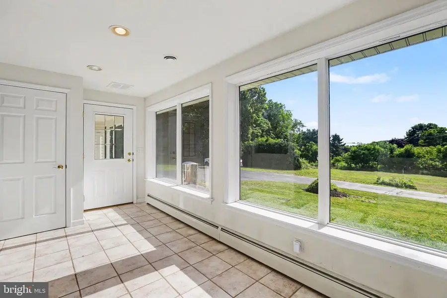 142 Eisenhower Rd, Palmyra, PA 17078 - #3