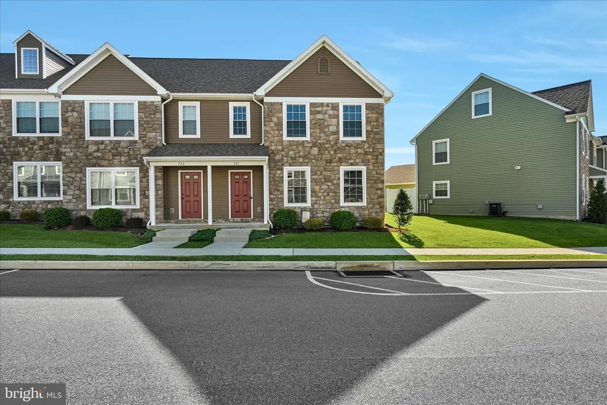 721 Farmwood Ln, Lebanon, PA 17042 - #1