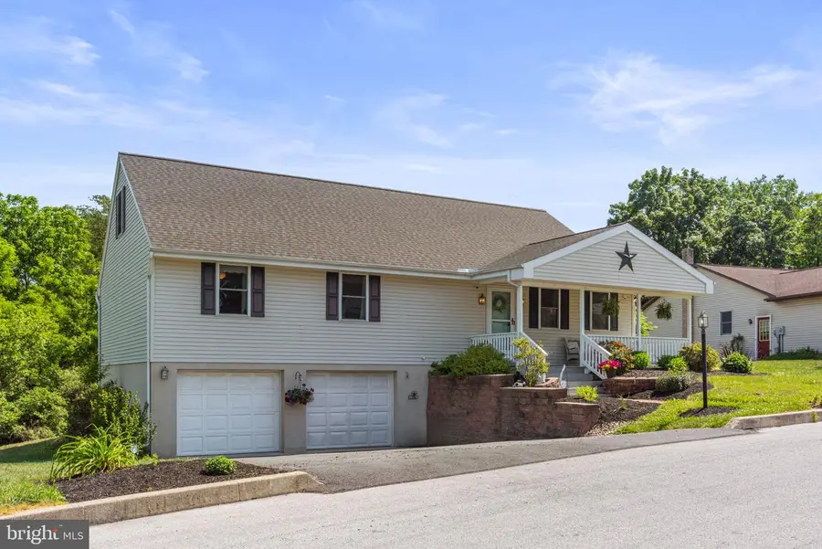 112 Beech Ave, Fredericksburg, PA 17026 - #3