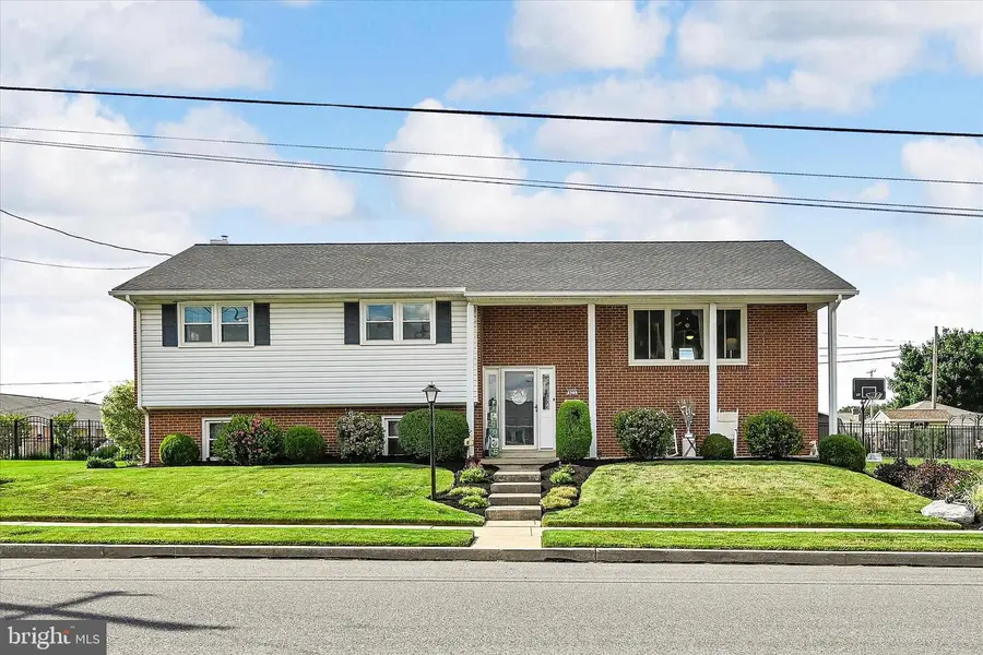 623 W Pine St, Palmyra, PA 17078 - #2