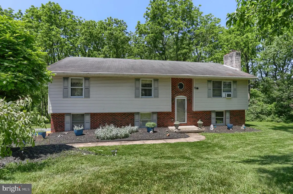 19 Peach St, Annville, PA 17003 - #1