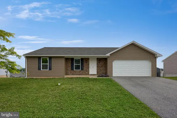10 Hillside Drive, NEWMANSTOWN, PA 17073