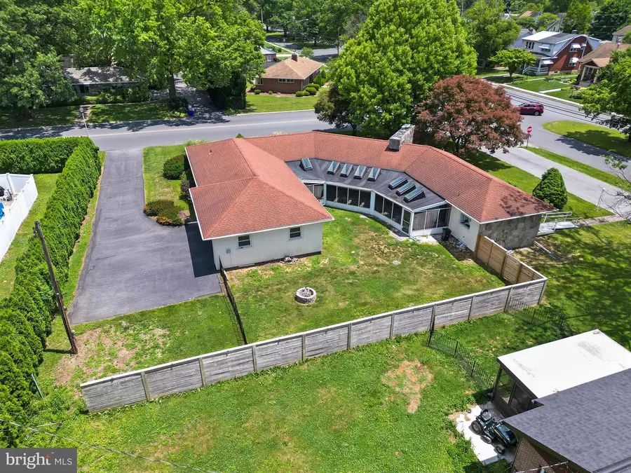 1601 Oak St, Lebanon, PA 17042 - #2