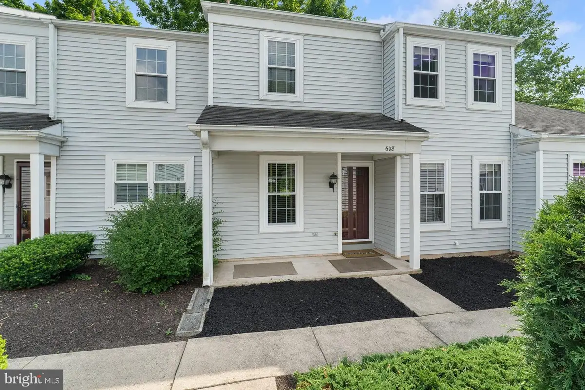 608 Cambridge Ct, Palmyra, PA 17078 - #1