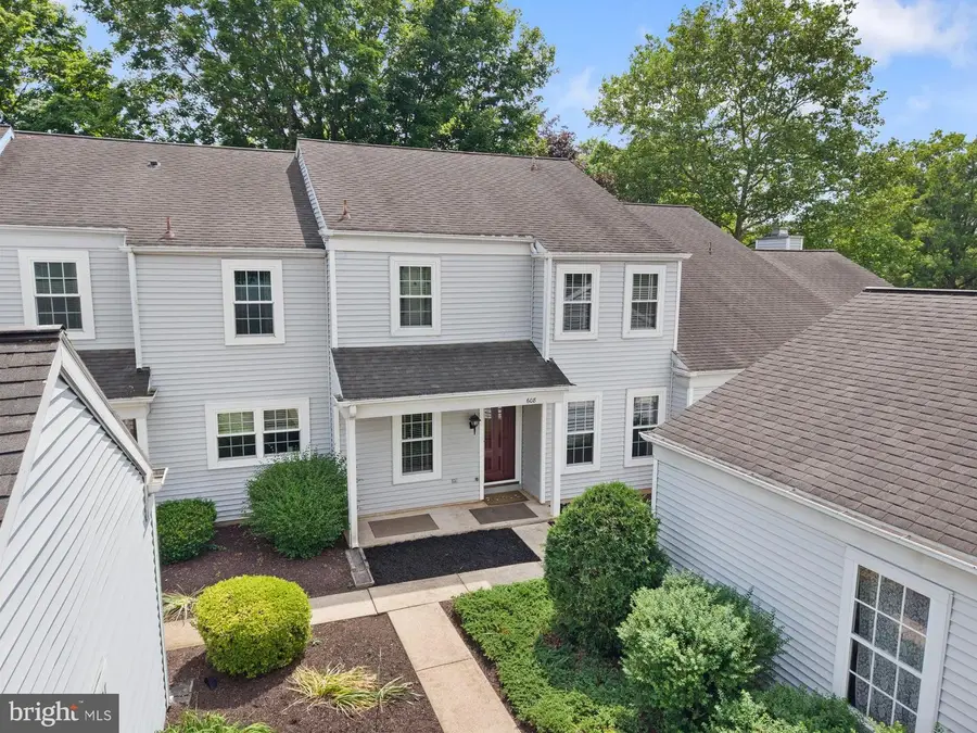 608 Cambridge Ct, Palmyra, PA 17078 - #3
