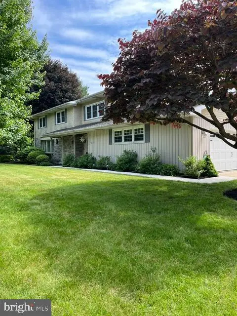 15 Stoneleigh Dr, LEBANON, PA 17042