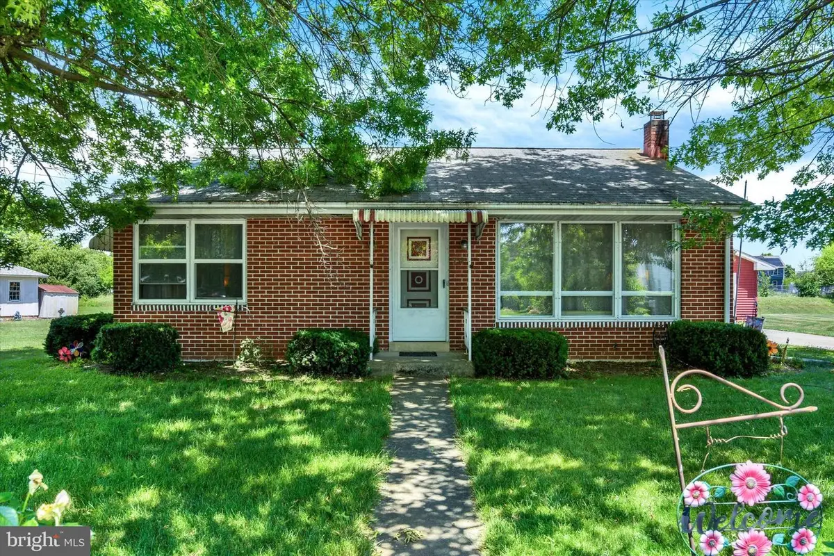 74 Palmyra Rd, Palmyra, PA 17078 - #1