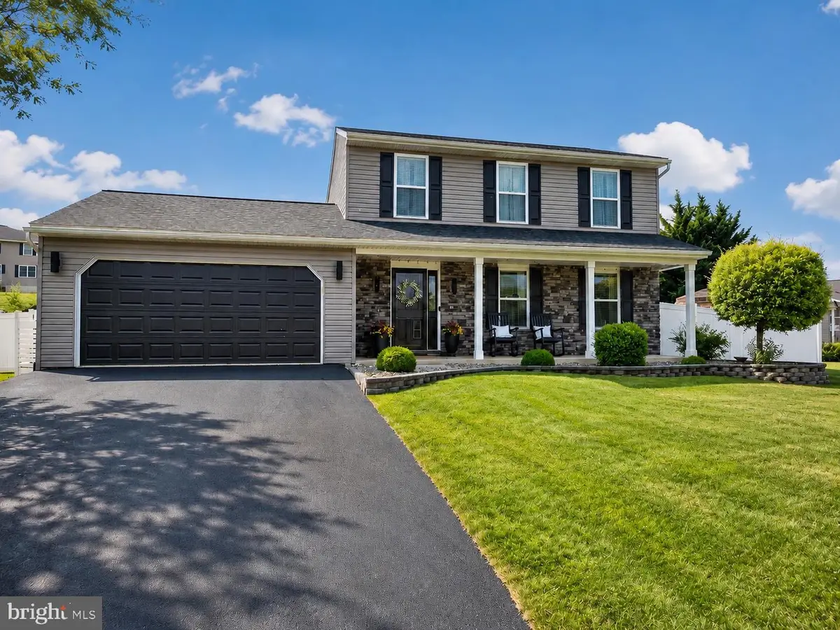 223 Edgemont Ln, Newmanstown, PA 17073 - #1