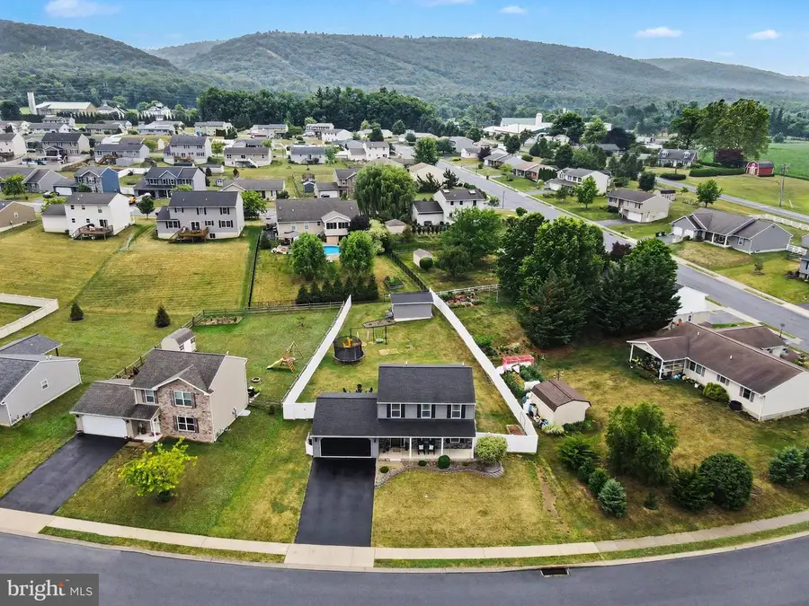 223 Edgemont Ln, Newmanstown, PA 17073 - #2