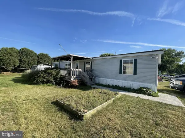 57-b Twin Maples Park, MYERSTOWN, PA 17067