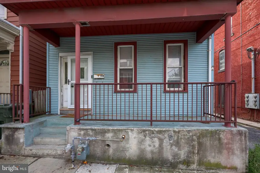 916 Walnut St, Lebanon, PA 17042 - #2