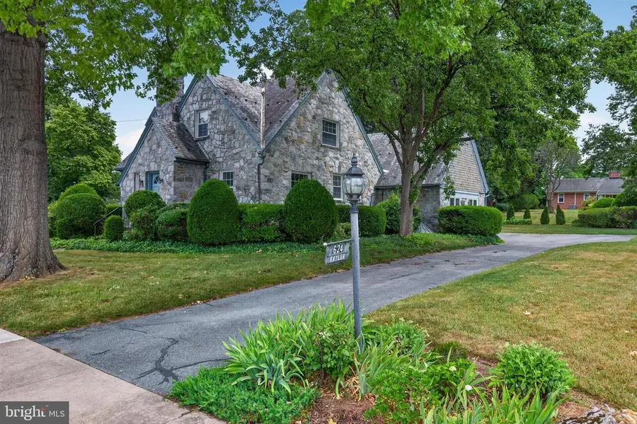 624 E Cherry St, Palmyra, PA 17078 - #3