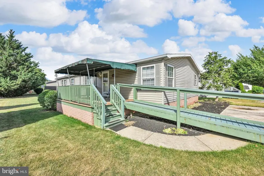 379 W Spruce St, Palmyra, PA 17078 - #2