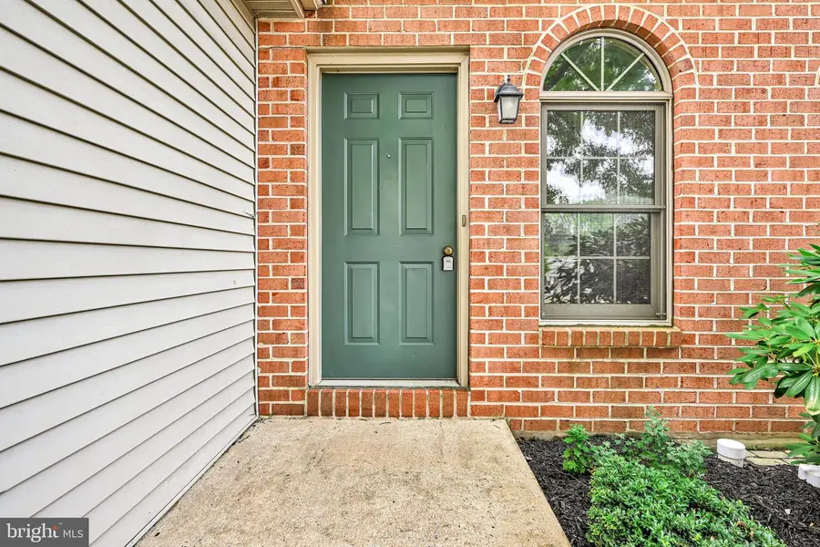 2086 Walnut St, Lebanon, PA 17042 - #2