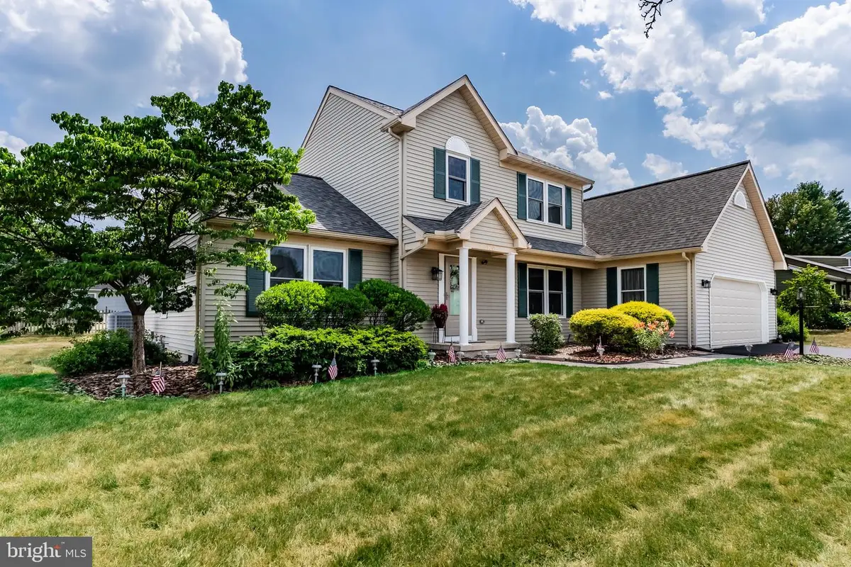 140 N Thistledown Dr, Palmyra, PA 17078 - #1