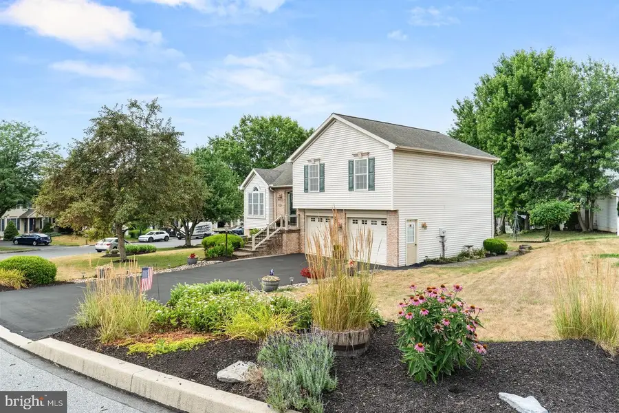 1431 E Maple St, Palmyra, PA 17078 - #2