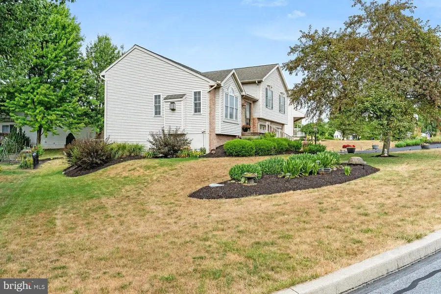 1431 E Maple St, Palmyra, PA 17078 - #3