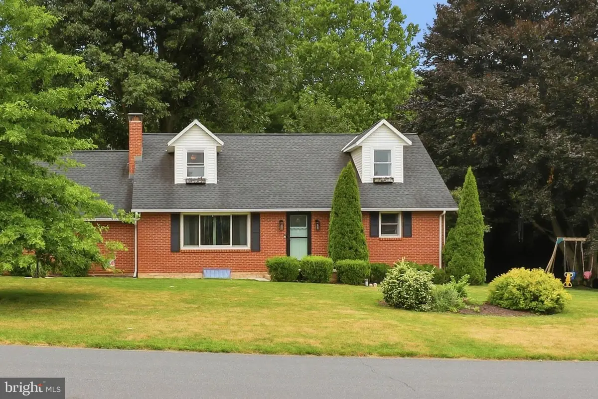 328 Quittie Park Dr, Annville, PA 17003 - #1