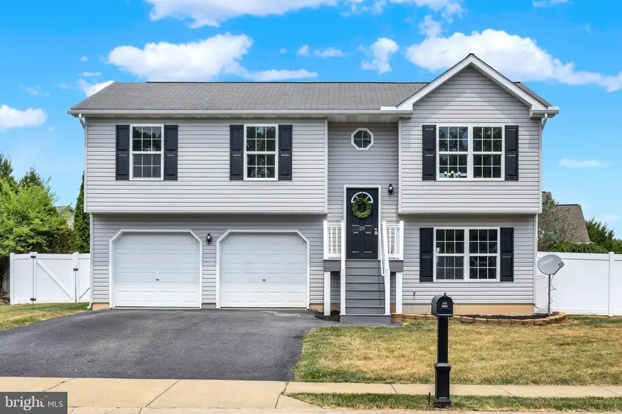 29 Shirk Dr, Fredericksburg, PA 17026 - #2