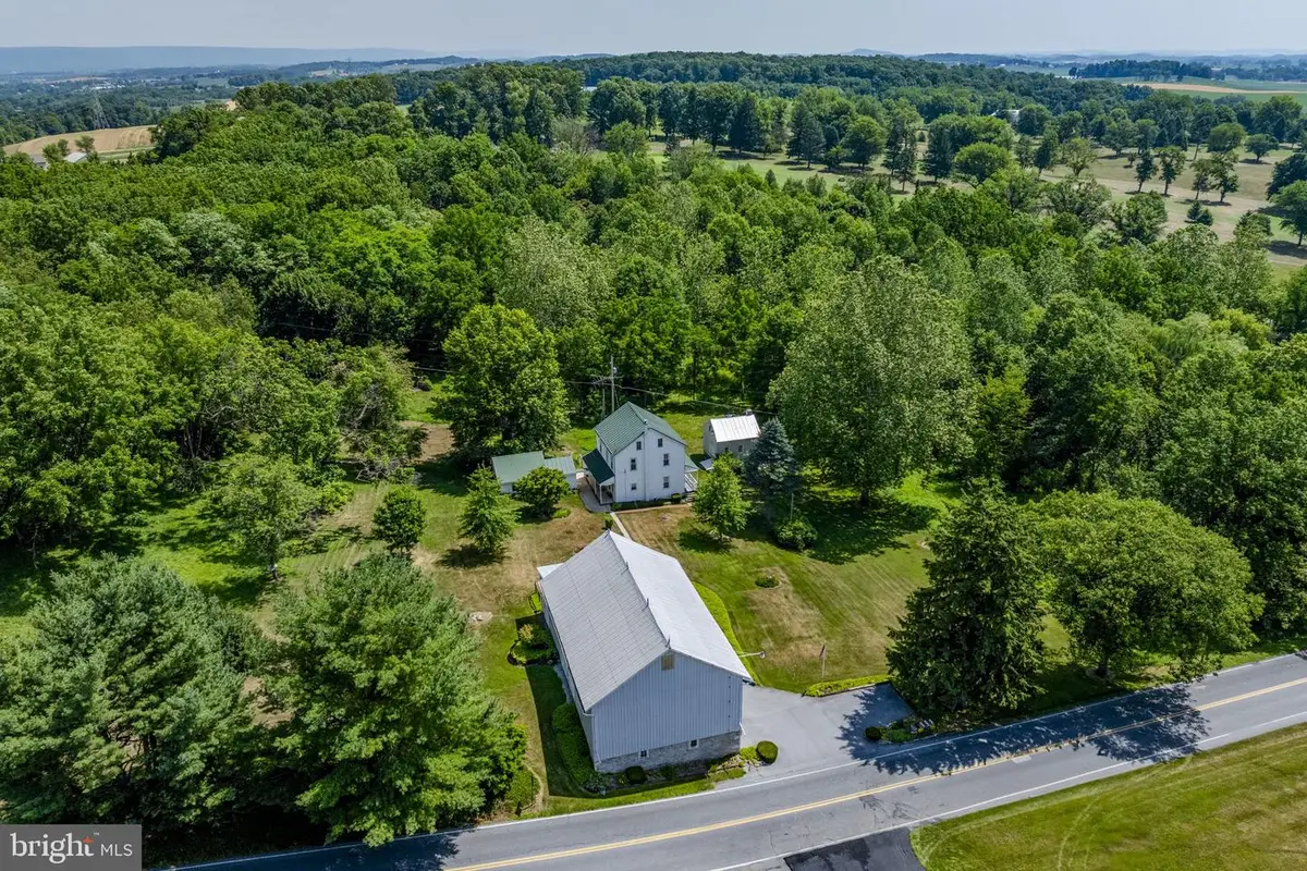 350 Golf Rd, Myerstown, PA 17067 - #1