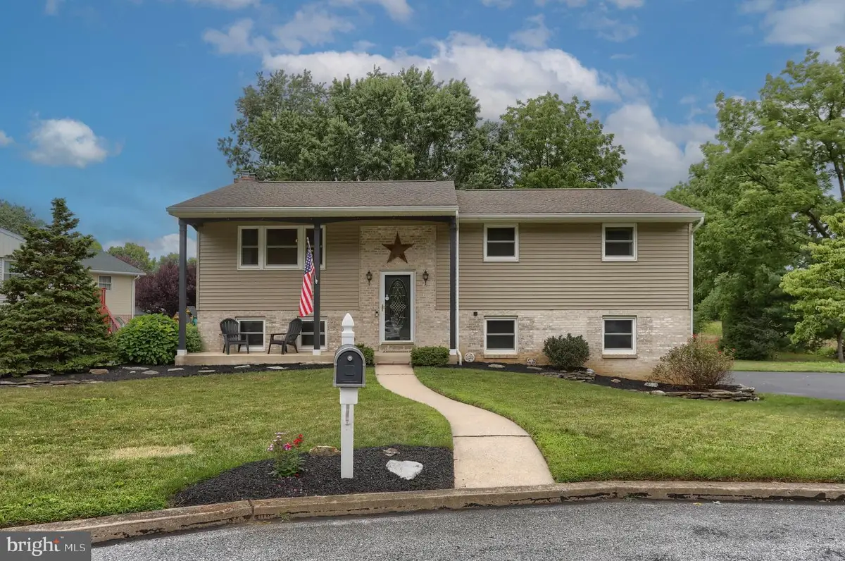 121 Cedar St, Lebanon, PA 17042 - #1