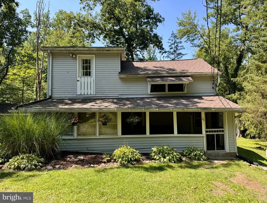 24 Aster Ln, Fredericksburg, PA 17026 - #3